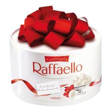 Конфеты Raffaello с цельным миндальным орехом в кокосовой обсыпке 100 г